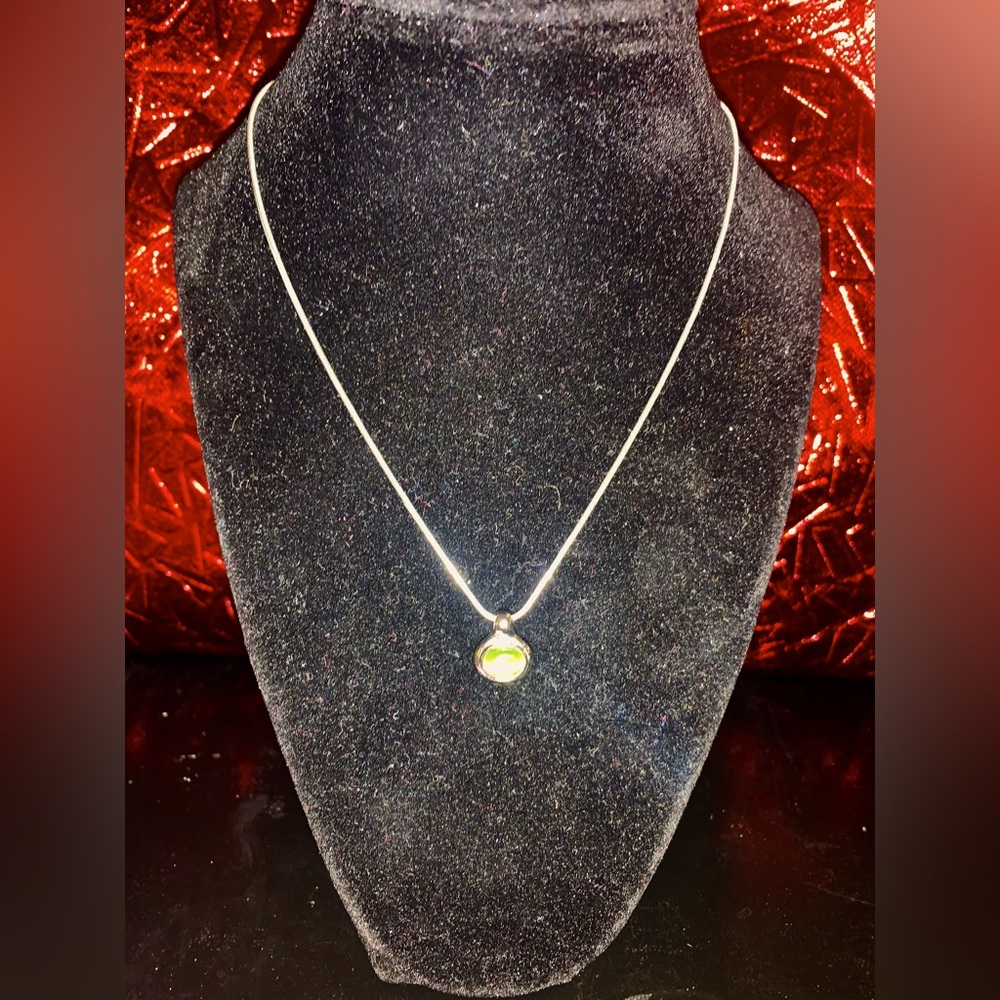 Lia Sophia green stone petit pendant necklace